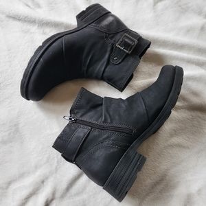 Earth Origins Raveen moto bootie women's sz 9.5